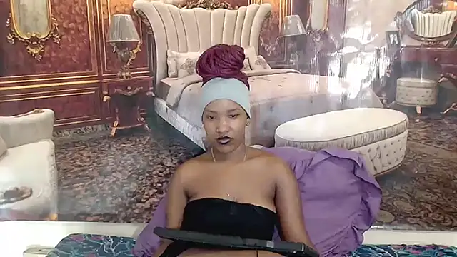 EroticSexyPrada's Live XXX Chat