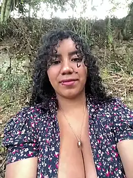 Chatroom XXX en direct de serena_willow