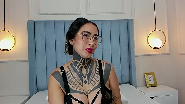 NicoleBlum élő XXX-chatje