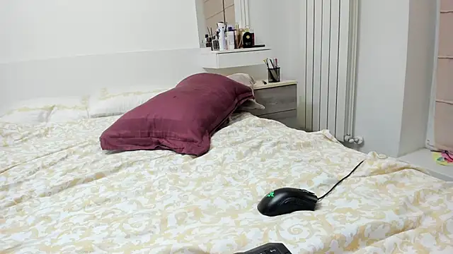 rosasweet02 Adlı Modelin Canlı XXX Sohbeti