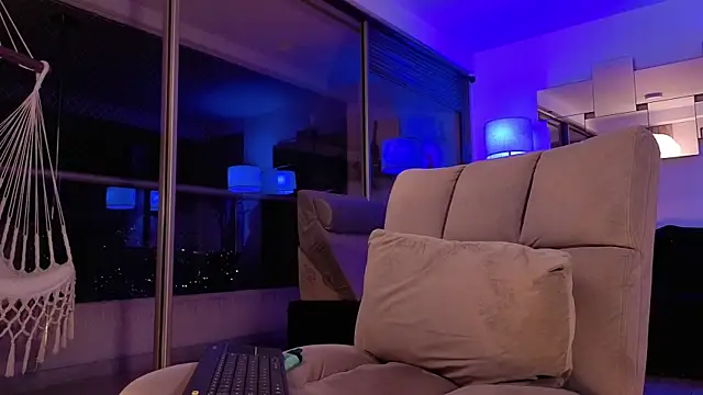 mandi4pole_: απευθείας συνομιλία ΧΧΧ