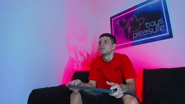 Pleasure_boys_hot Show in webcam