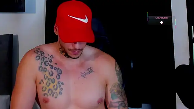 RickG_Oficial Show in webcam