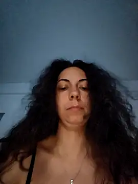 Chat +18 de naughty69curls ao vivo