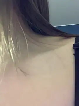 PrettyAmber's Live XXX Chat