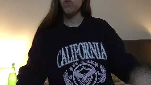 Martimartinaxx Pertunjukan Webcam