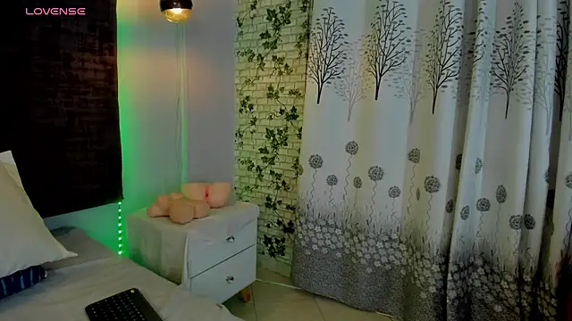 Chatroom XXX en direct de baby_west