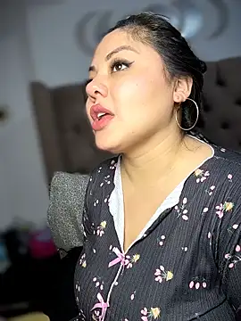 Chat XXX en directo de shashemel