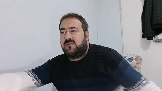 Chatroom XXX en direct de mio_jaks