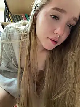 bambi_lu's Live XXX Chat