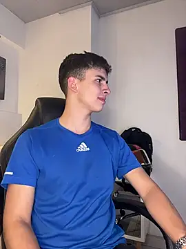 AdrianRinaldi লাইভ XXX চ্যাট