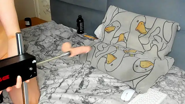 DiaDavidson Chat XXX live