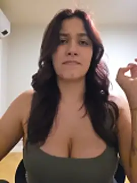 Chat +18 de MiaRides19 ao vivo