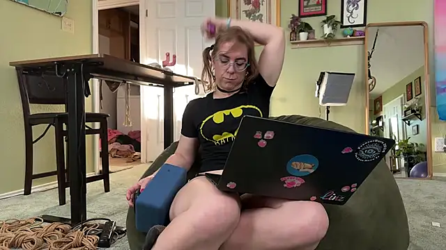 Chatroom XXX en direct de MirandaFlowers