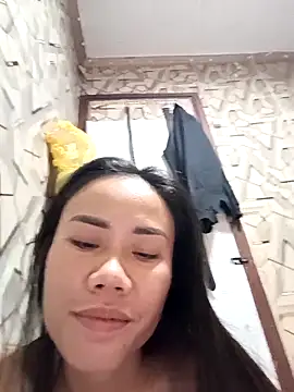 Pokazy przed kamerką – Nika_hot10