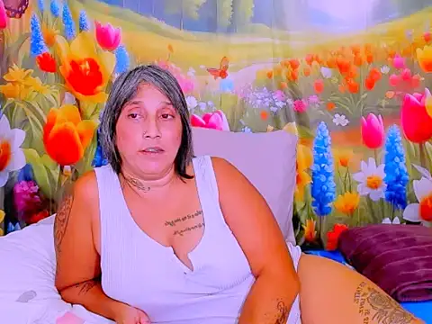 indianroxy: απευθείας συνομιλία ΧΧΧ