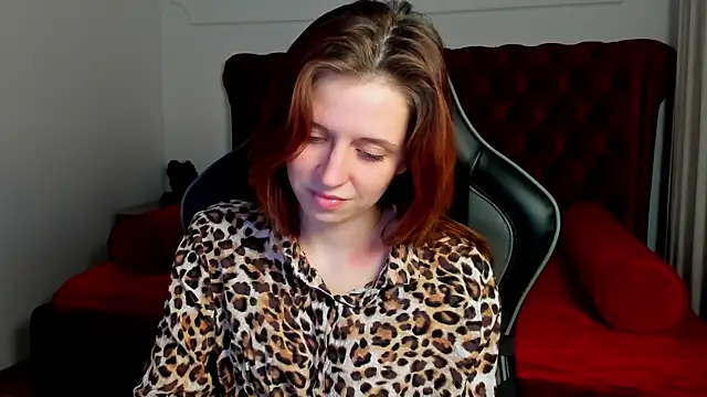 FreyaVey: онлайн-секс-чат