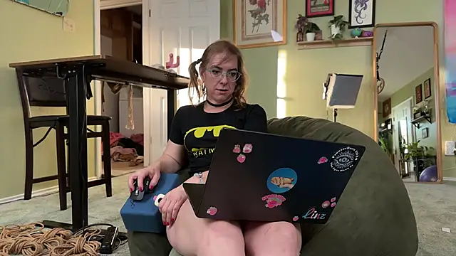 MirandaFlowers Webcam show