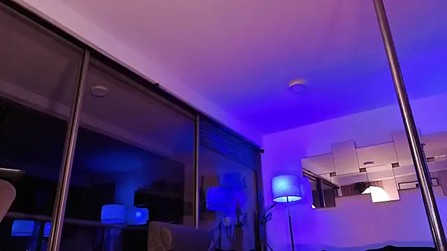 mandi4pole_のライブXXXチャット