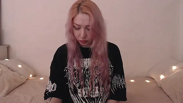 Emily_hardcore 即時 XXX 聊天