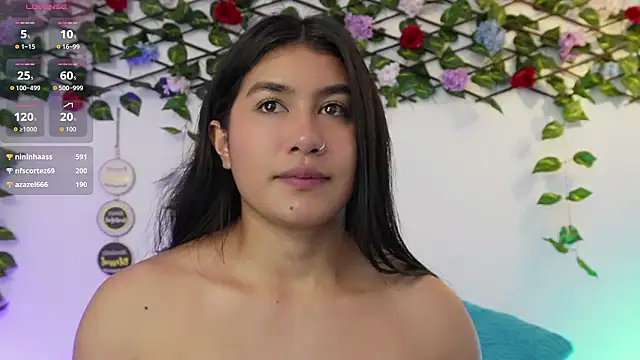 saraBow's Live XXX Chat