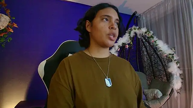 Онлайн чат XXX Emmapark_