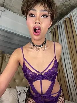 Innocent_yanixx69's Webcam Show