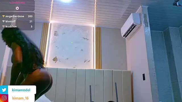 Kima1_ élő XXX-chatje