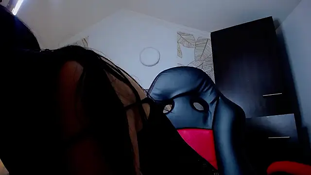 Czat XXX na żywo – Emily_Trujillo