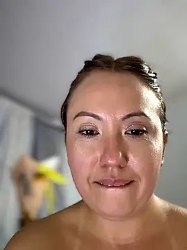 Chat +18 de VIOLETA-25_ ao vivo