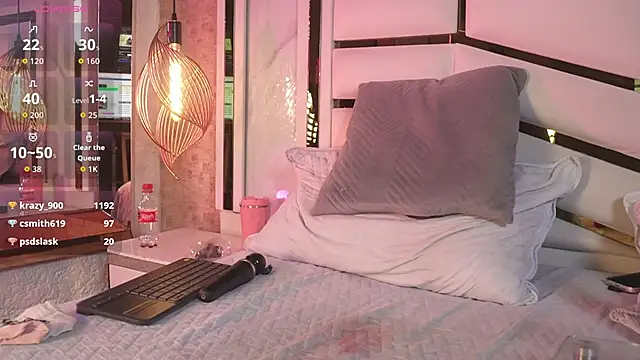 Chat +18 de luciana_agudelo ao vivo