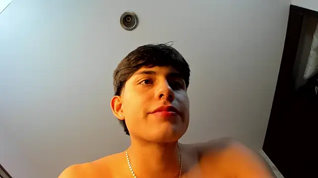 Lander_Cruz: онлайн-секс-чат