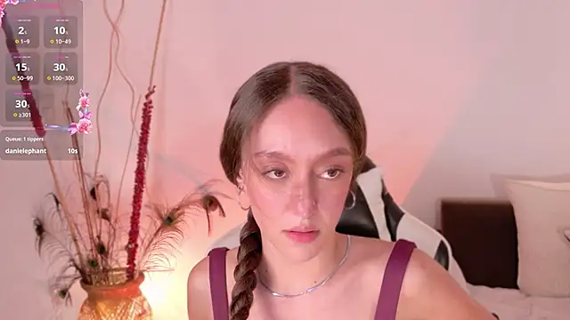 ChloeMoreti: онлайн-секс-чат