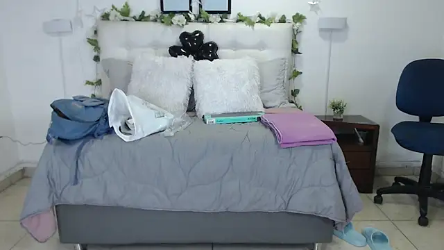 Megan_05_ Live XXX-Chat