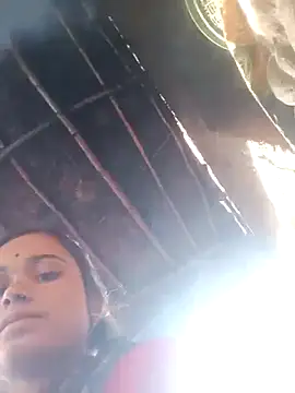 Deepjakolirr: διαδικτυακό σόου στην κάμερα