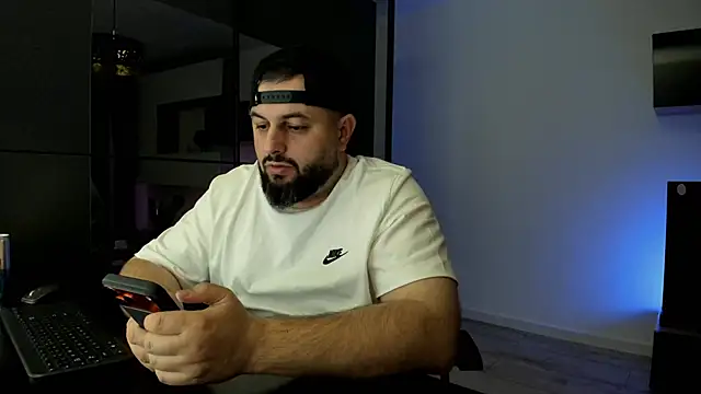 Živý XXX chat DravenPeak