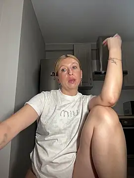 Kittie_Valentine: απευθείας συνομιλία ΧΧΧ