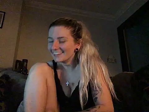 xxamyleighxx Adlı Modelin Canlı XXX Sohbeti