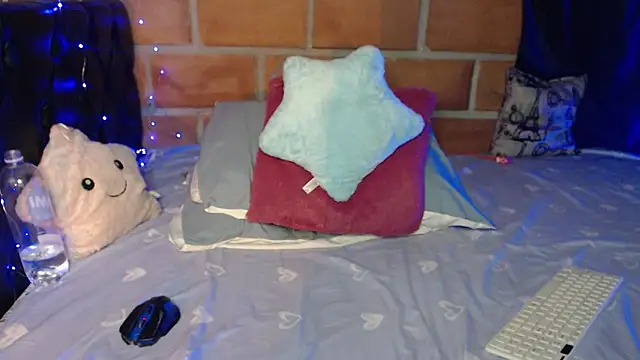 Nathacha Adlı Modelin Canlı XXX Sohbeti