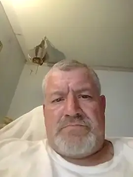 Онлайн чат XXX bigdoog8