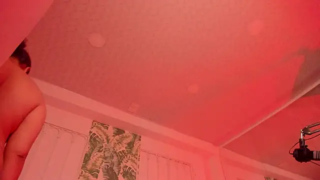 Онлайн чат XXX loly_marce