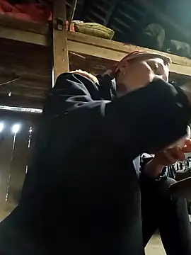 NIANIAKUTE 现场XXX聊天