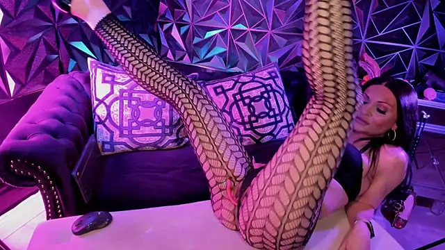 NatashaxoBangs' Webcam Show