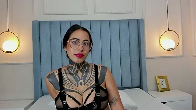 NicoleBlum 现场XXX聊天