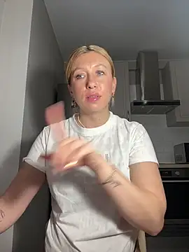 Kittie_Valentine: онлайн-секс-чат