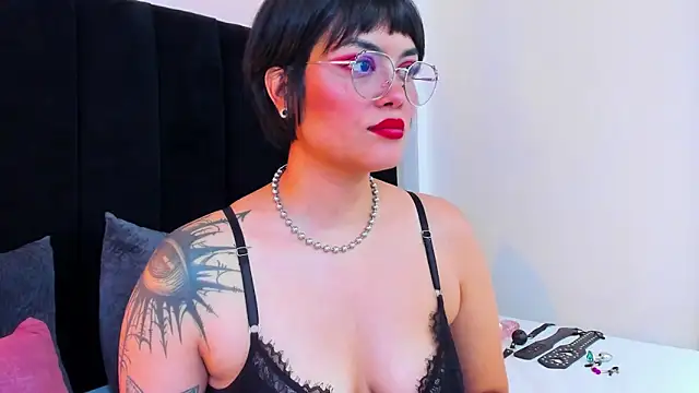 barbara_mmoon Adlı Modelin Canlı XXX Sohbeti