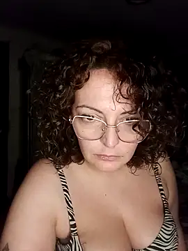 gloww877 Live XXX-Chat