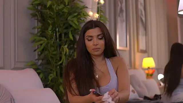 NicoleCellini Live XXX-Chat