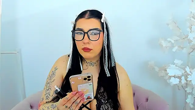 Chat XXX en directo de inked_jasminn