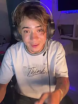 AngelLatinBoy Live XXX-Chat